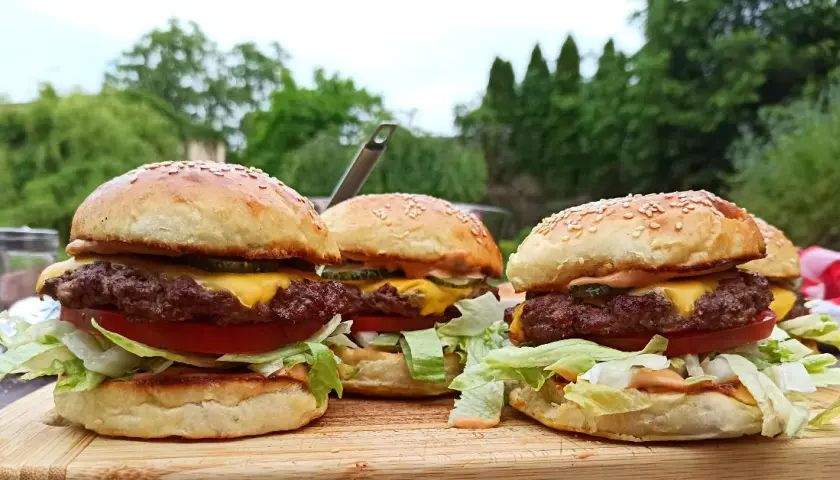 Jakie warzywa do burgera? Klasyka i inspiracje dla smaku