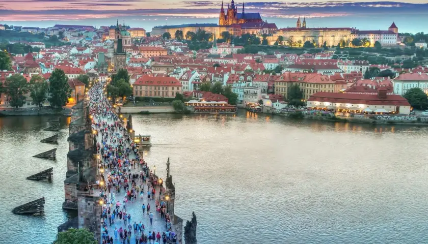 Ile kosztuje chleb w Czechach? Aktualne ceny i porównanie z Polską