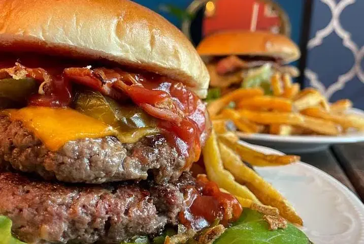 Burger & Co Kielce: Najlepsze burgery? Recenzja i menu